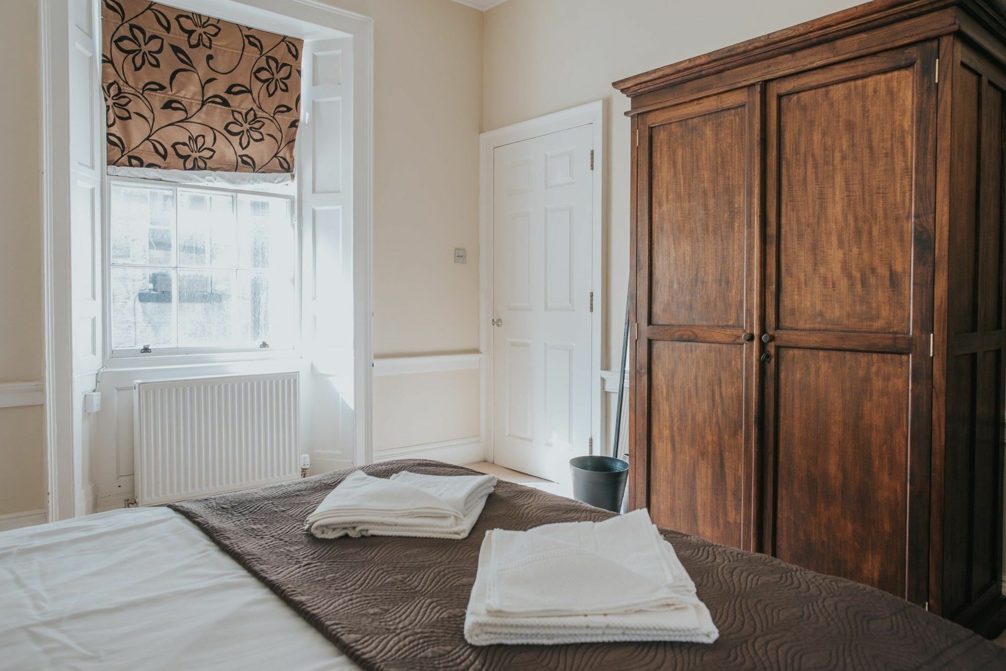 Apartment Reizand Apartments, Young St EDI