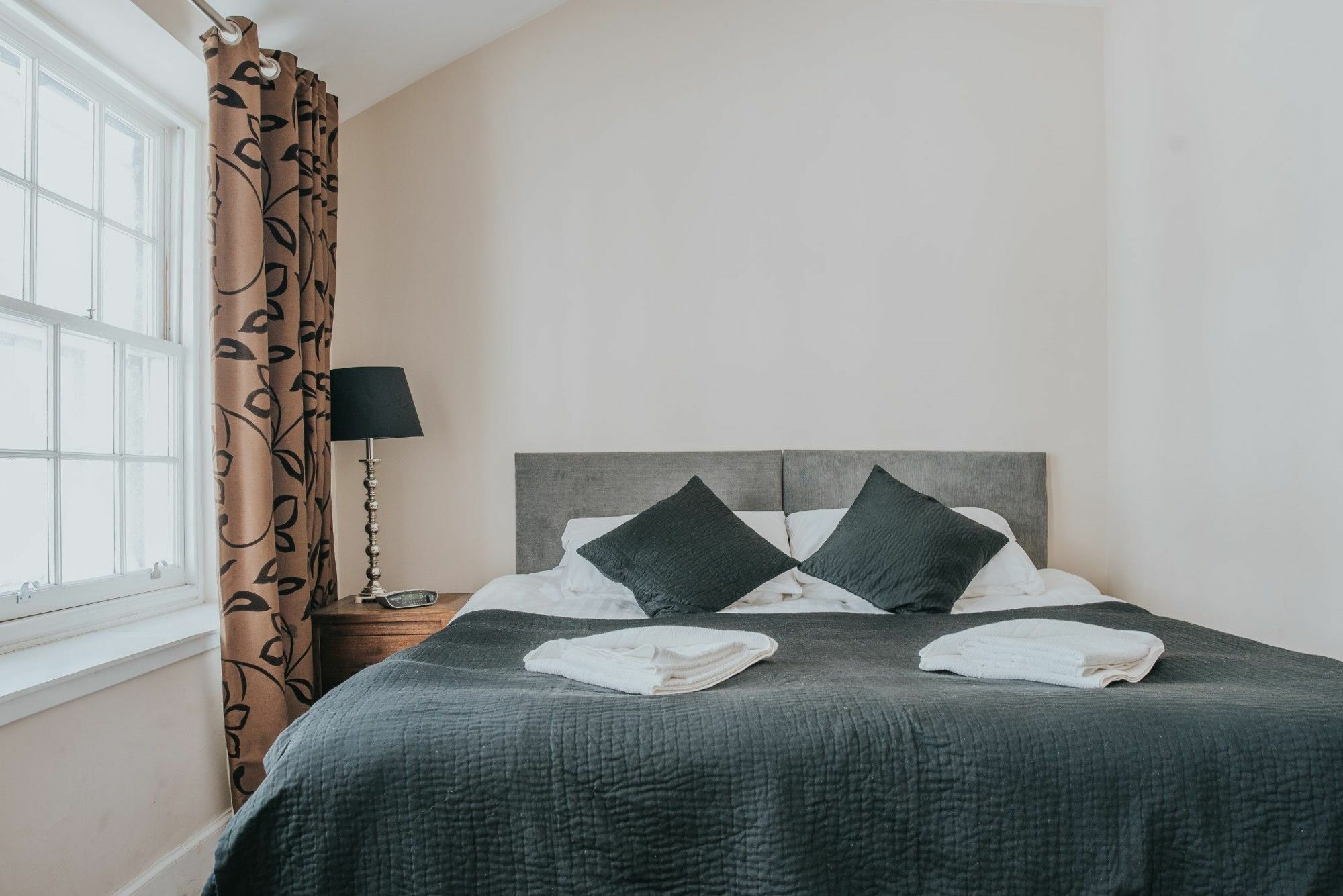 Reizand Apartments, Young St Appartement *